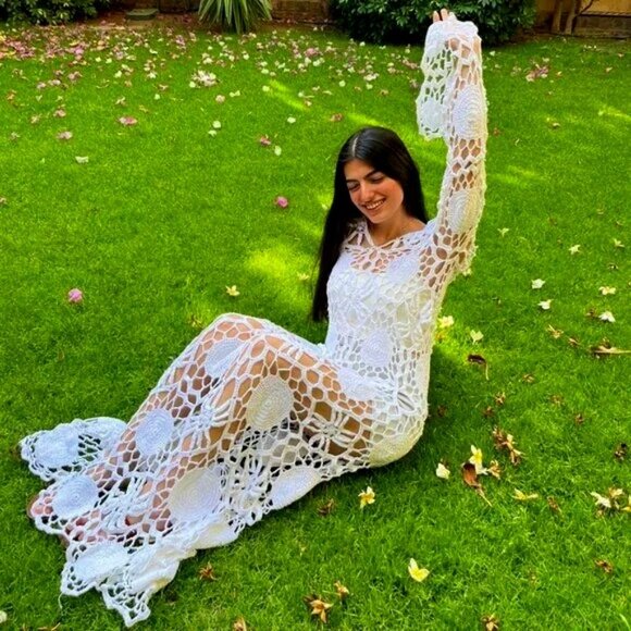 💋STUNNING BOHO CHIC💋Lace Hand-Crocheted Bell Sleeve Maxi Flared Dress in White - Picture 1 of 15